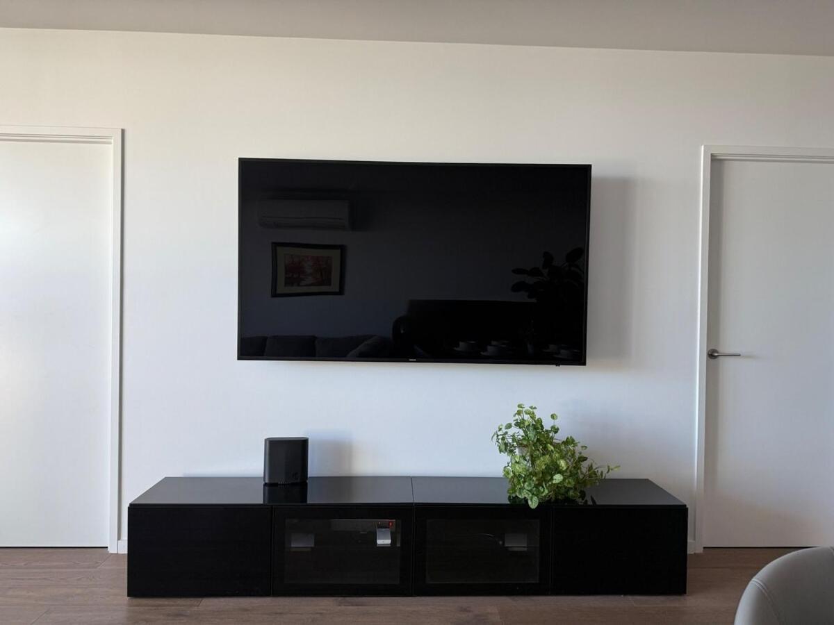4 Bedroom Luxurious Near Cbd Apartment *