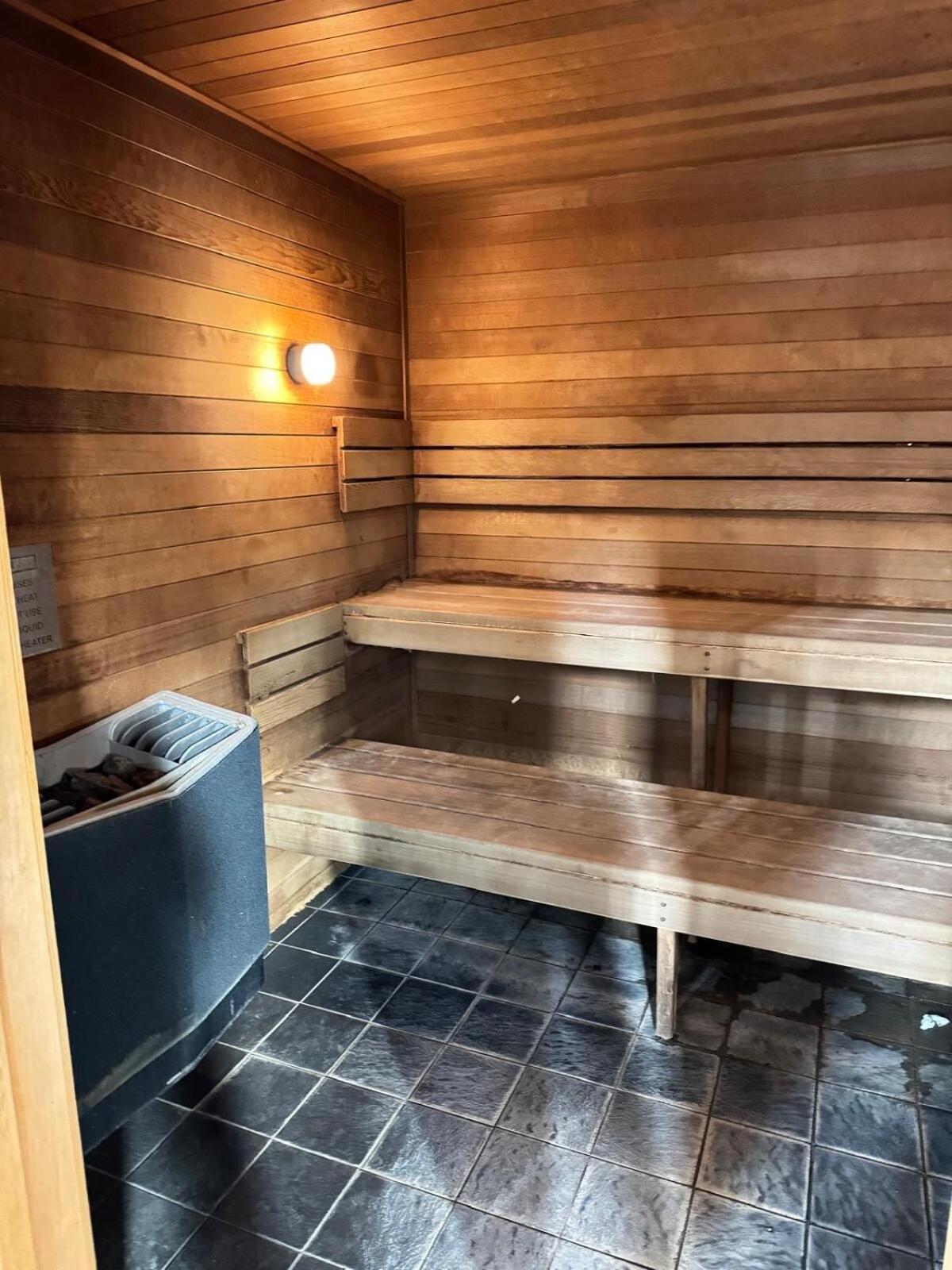 Apartment Adek Apartments Cbd -Free Parking, Pool, Gym & Sauna Melbourne