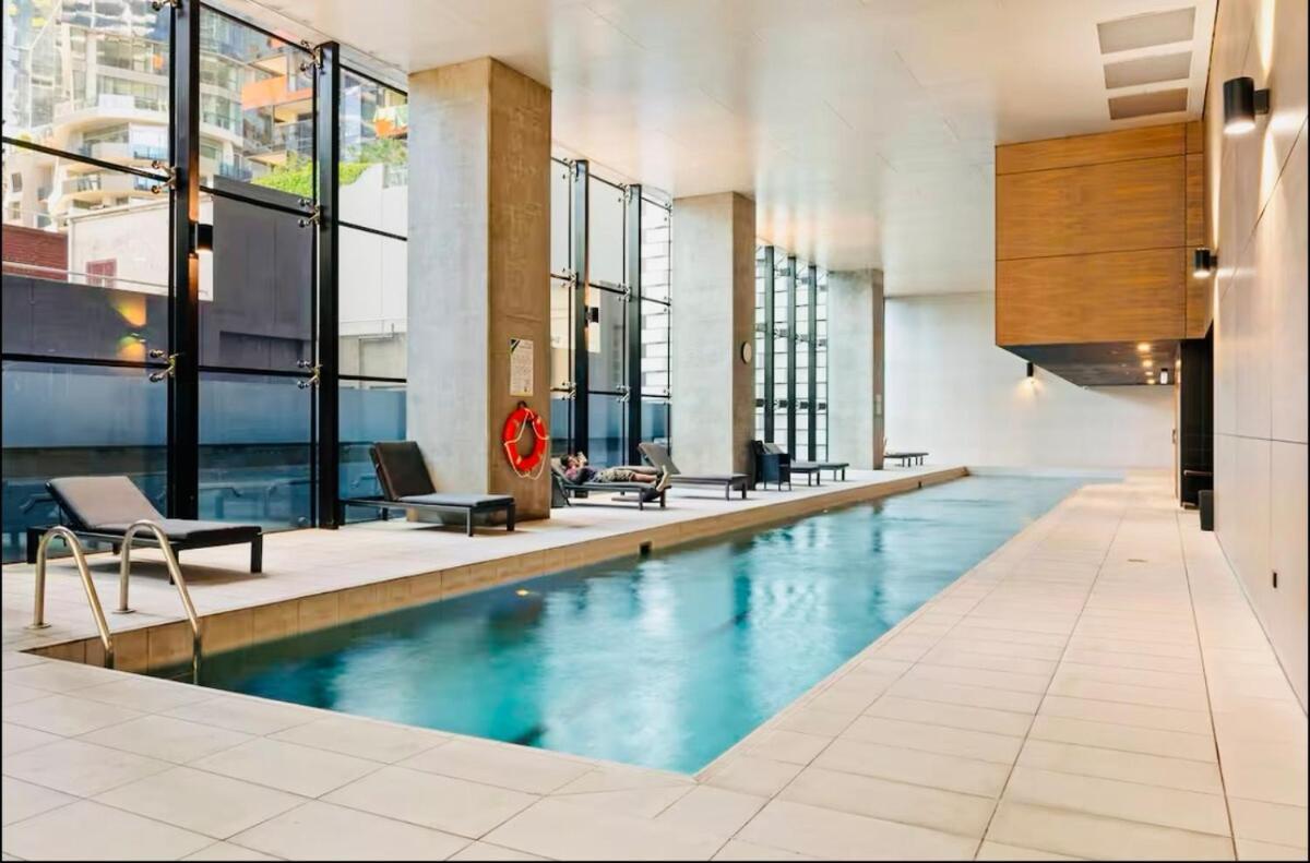 Adek Apartments Cbd -Free Parking, Pool, Gym & Sauna Apartment Melbourne