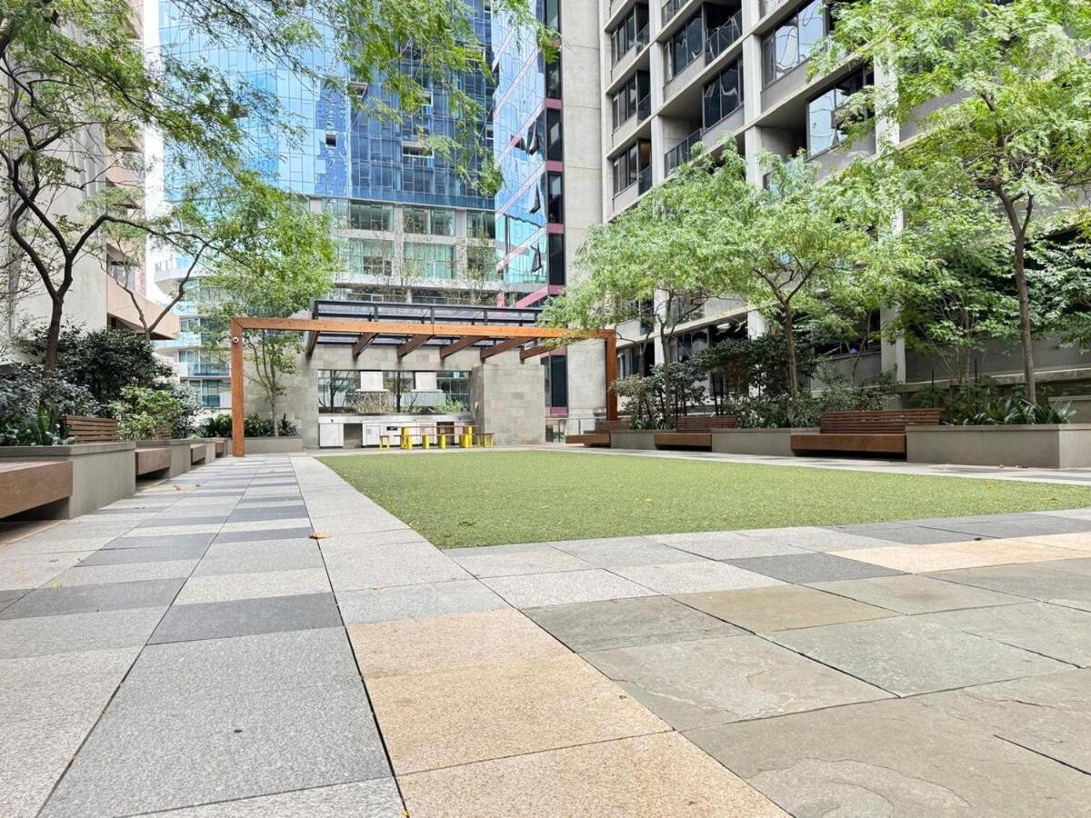 Adek Apartments Cbd -Free Parking, Pool, Gym & Sauna Apartment