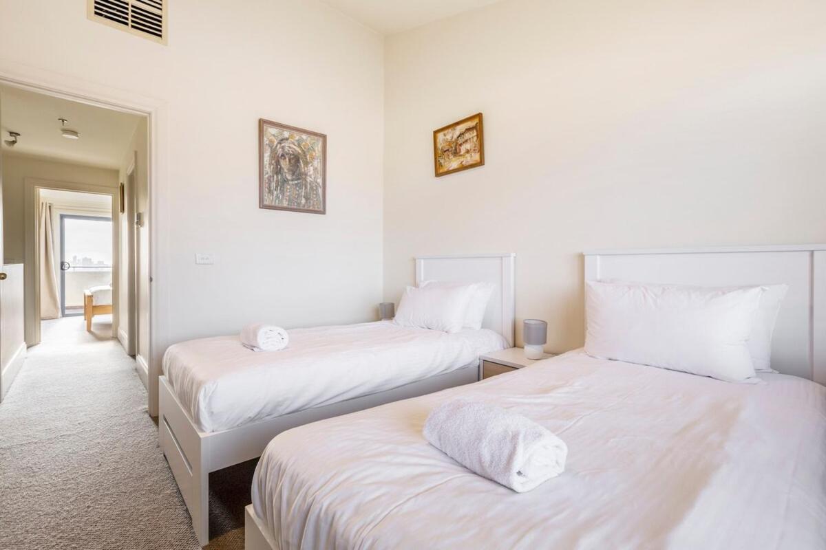Apartment Charming Blend 2br With Parking