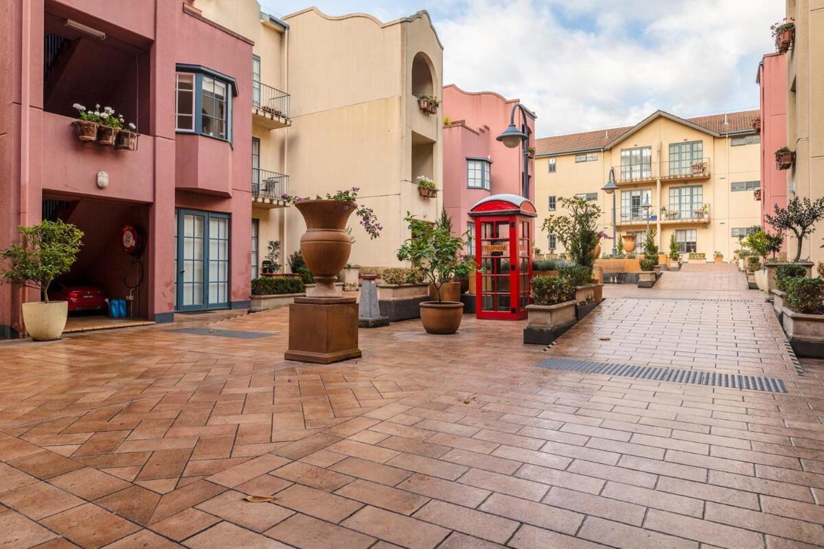 Charming Blend 2br With Parking Apartment