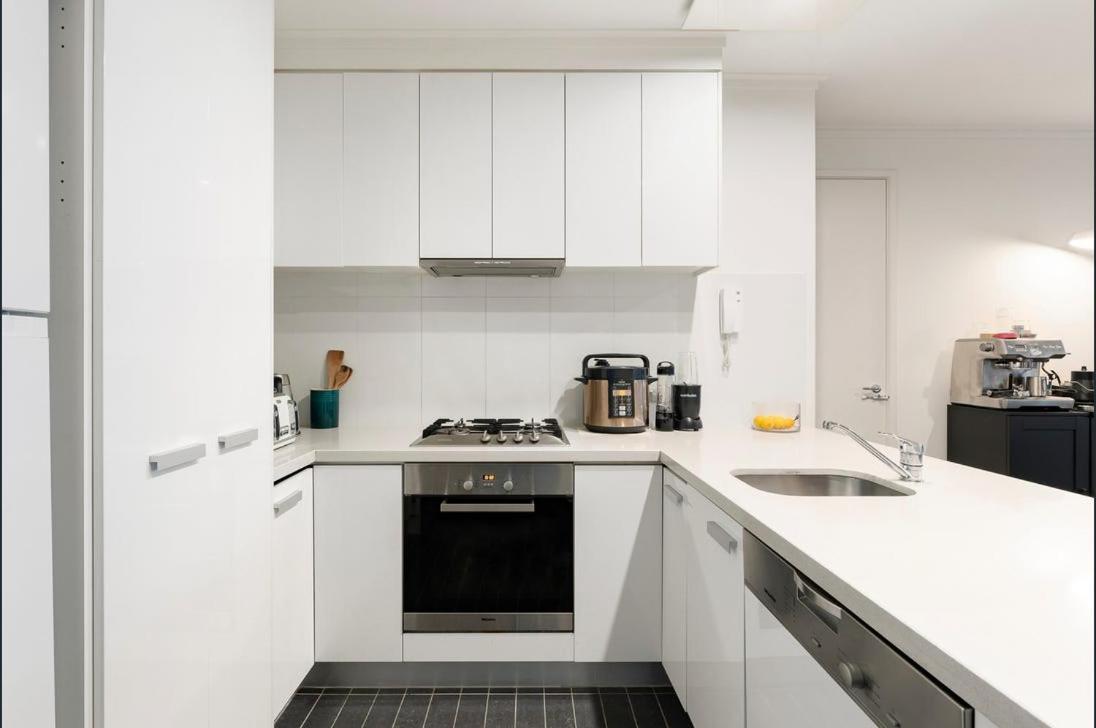 Riverside Near Crown With Carpark Apartment Melbourne
