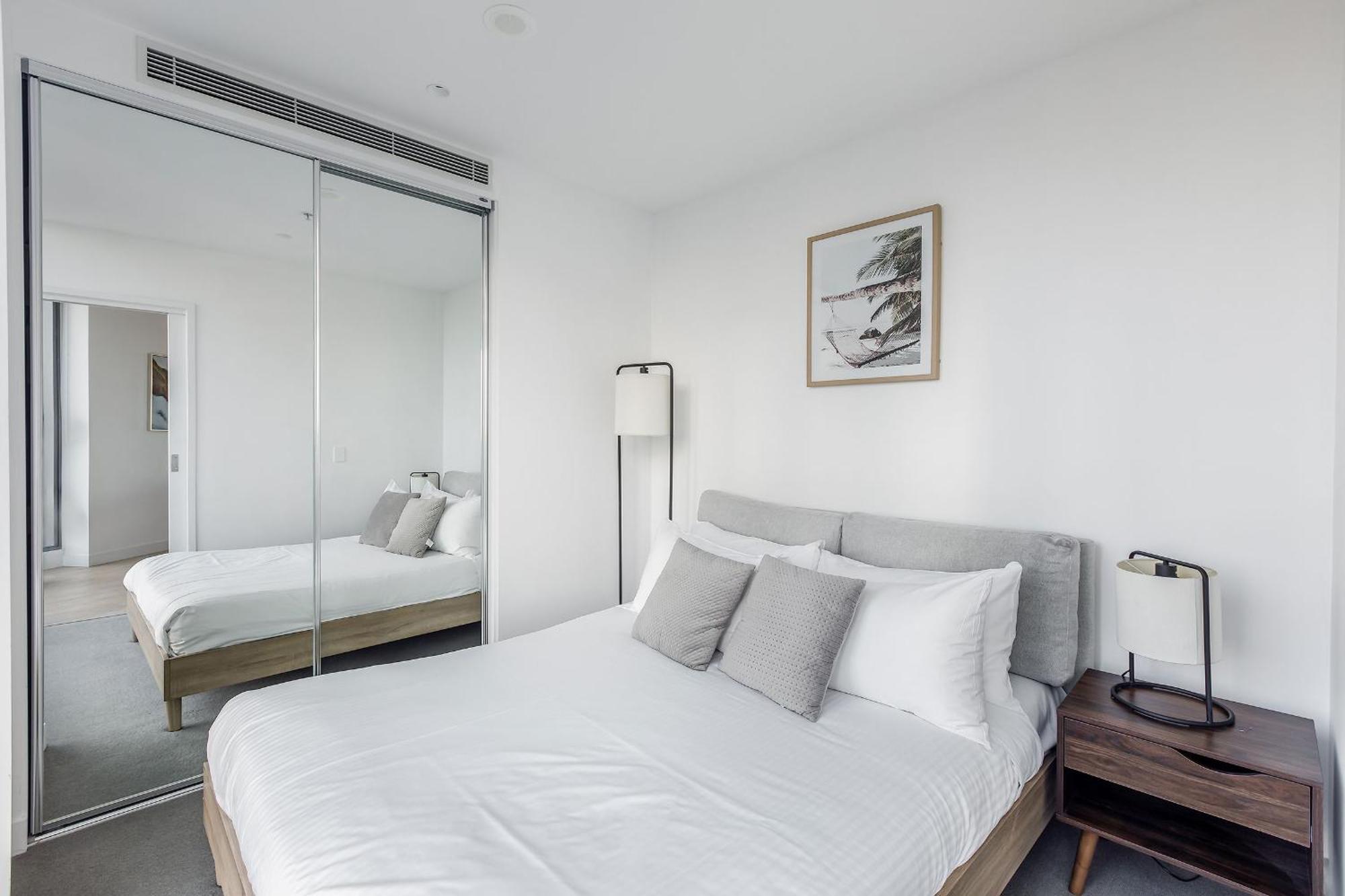 Apartment Skyscape Flair - Resort-style Living In The *