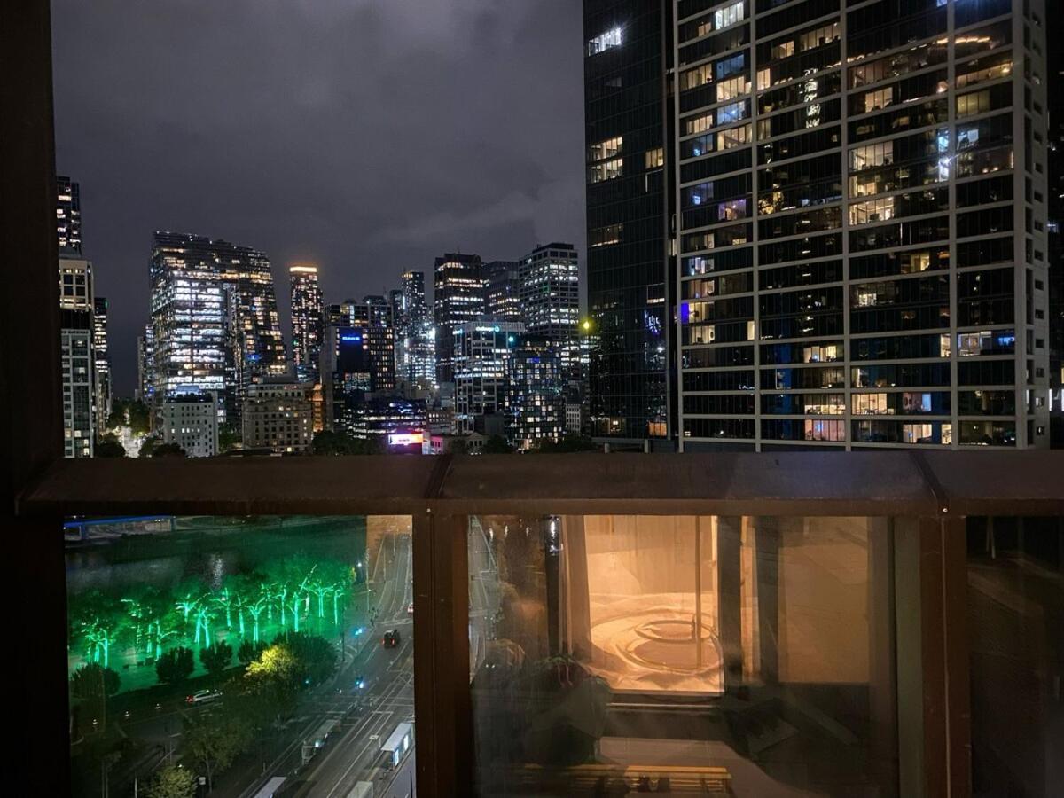 Luxury Prima Pearl Across Crown Apartment *