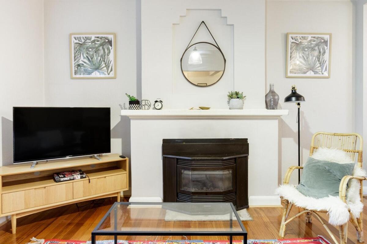 Apartment St Kilda Staycation In A Family Friendly Art Deco Melbourne