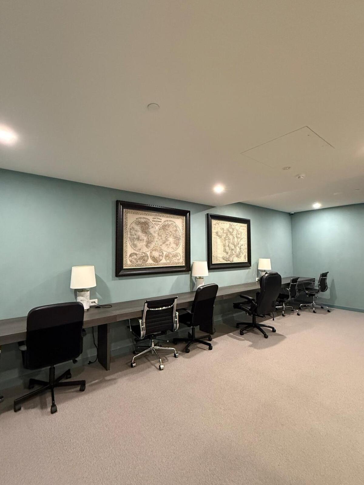 Modern 2 Bedroom In Cbd Apartment Melbourne