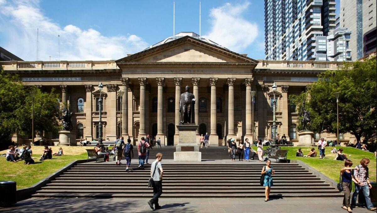 Lvl 42 2b1b With Views - Cbd Location Melbourne