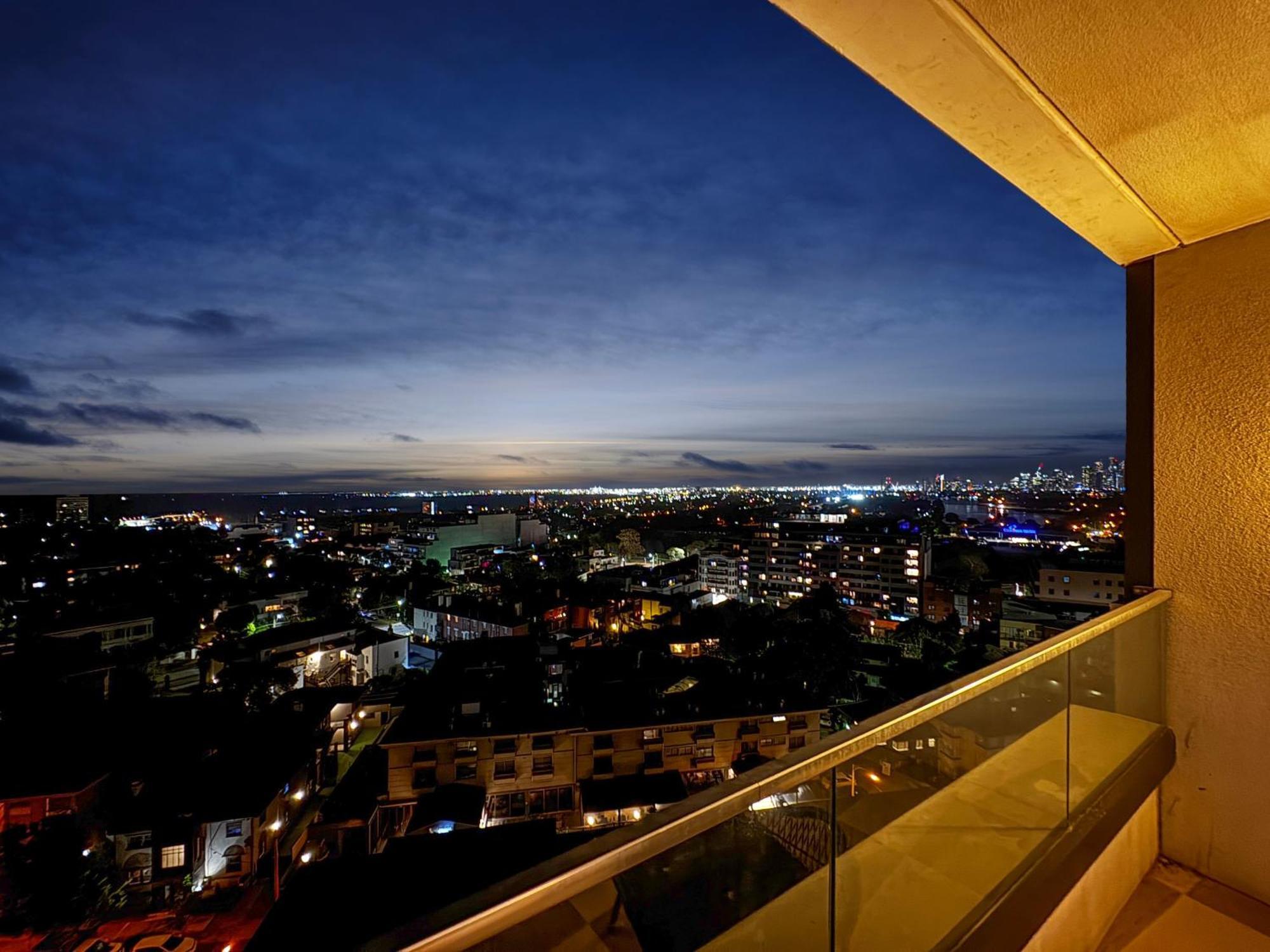 Ocean View Modern 2 Bedroom With Parking In St Kilda Apartment *
