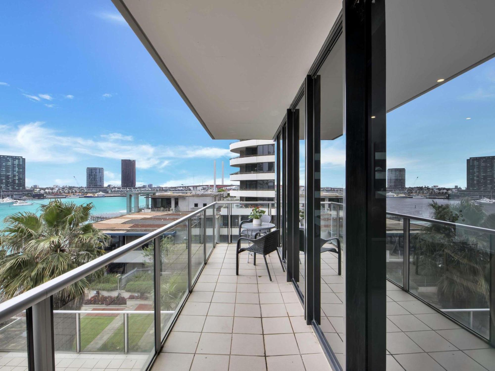 Aparthotel The Sebel Residences Docklands Serviced 4*
