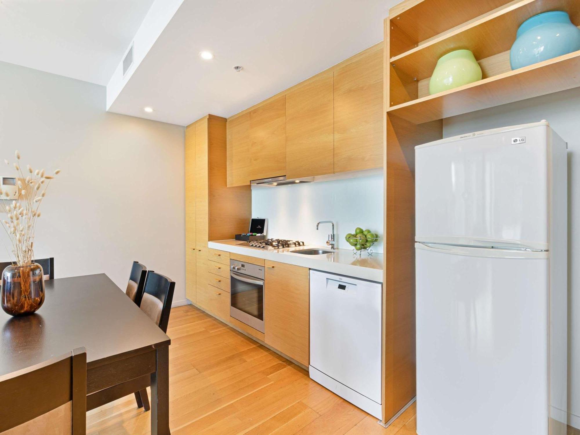 Aparthotel The Sebel Residences Docklands Serviced 4*