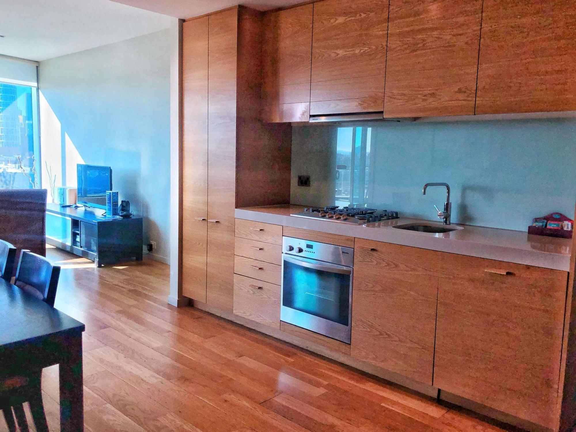 Aparthotel The Sebel Residences Docklands Serviced