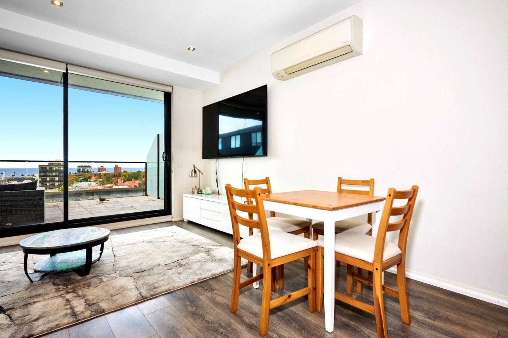 Apartment Stylish 2-bed With Sea Views And Parking Melbourne
