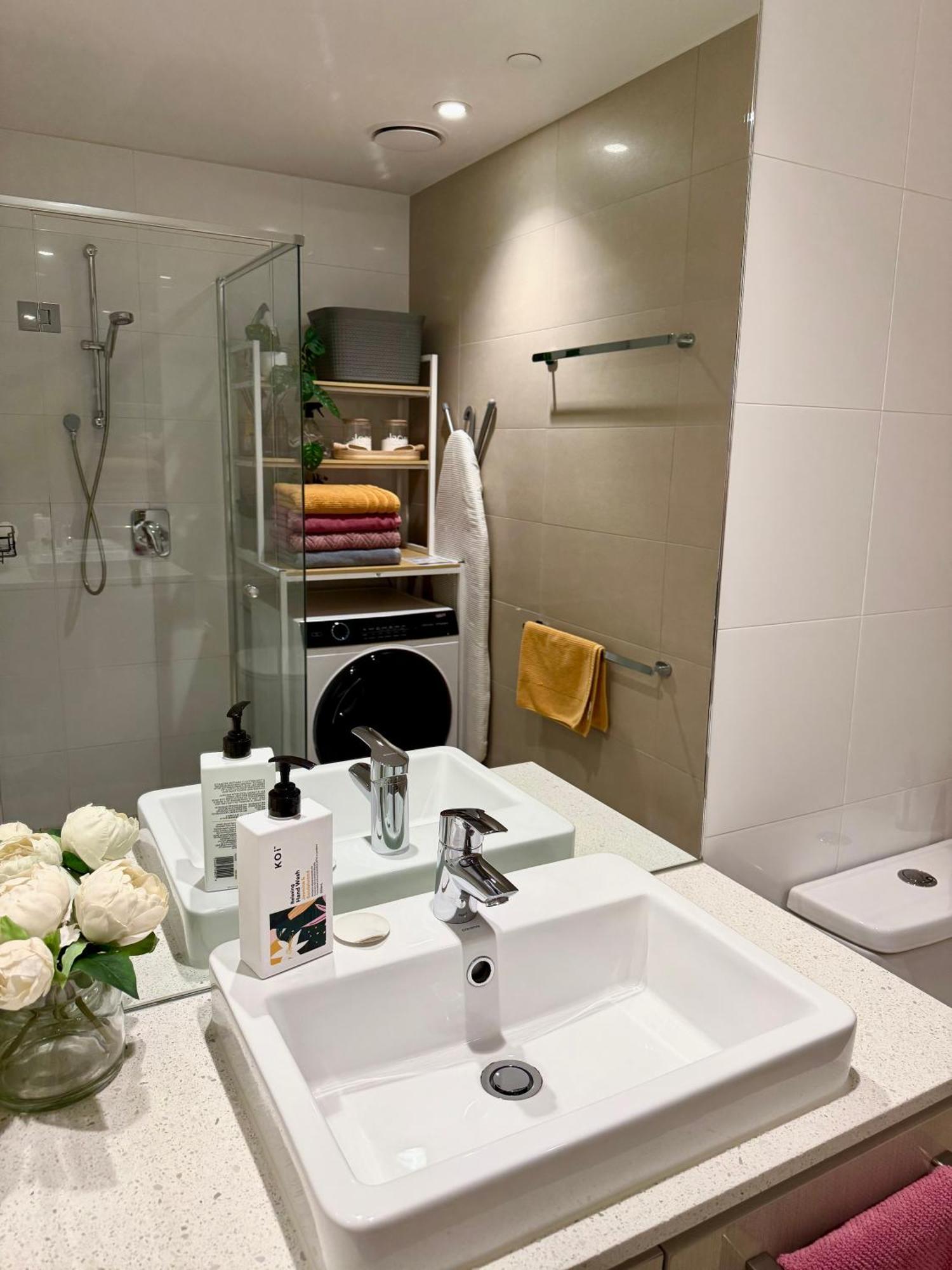 Lonsdale St Luxury Cbd Family With Free Parking *