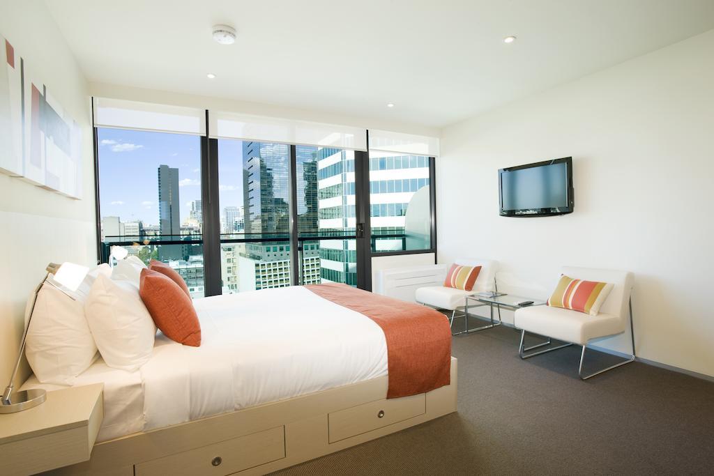Tempo - Queen St 4*