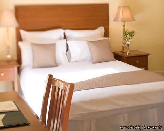 Hotel Charsfield Melbourne