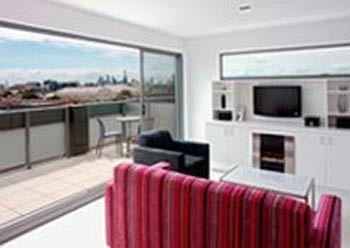 Hiigh Aparthotel