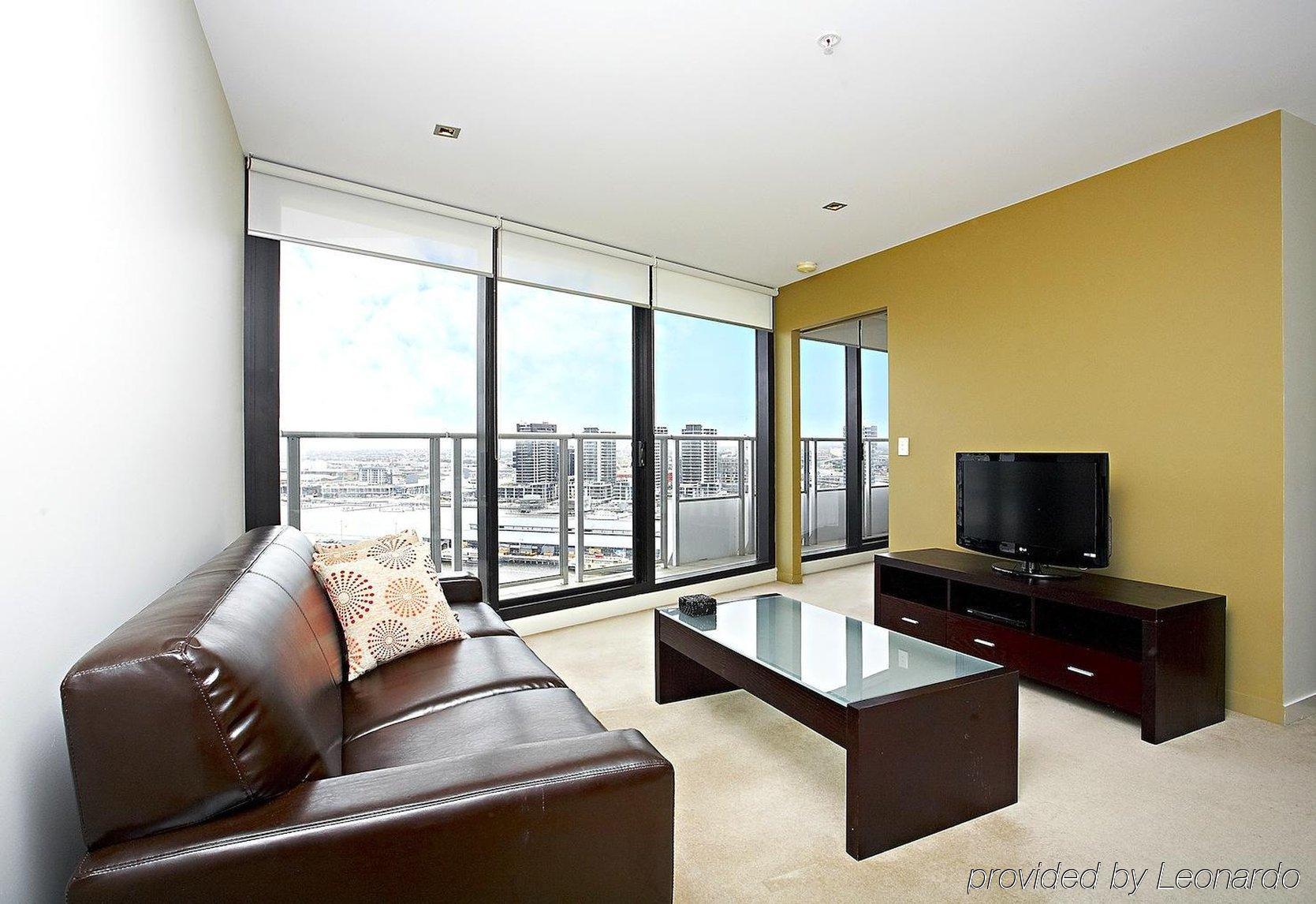 Astra Docklands Apartment *