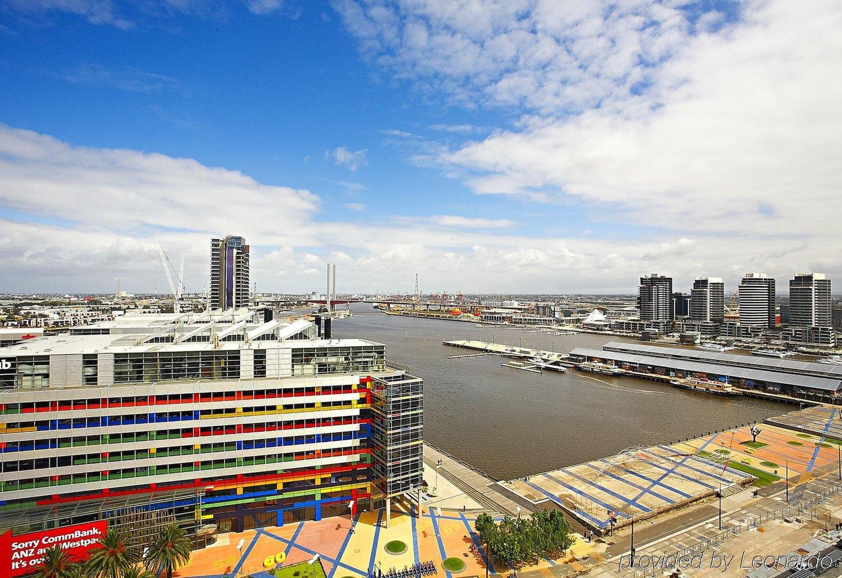 Astra Docklands Apartment