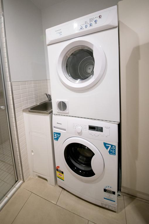 Abc Accommodation- Flinders Street Apartment *