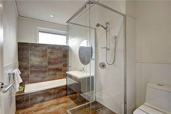 Apartment @ Kew Q105 *