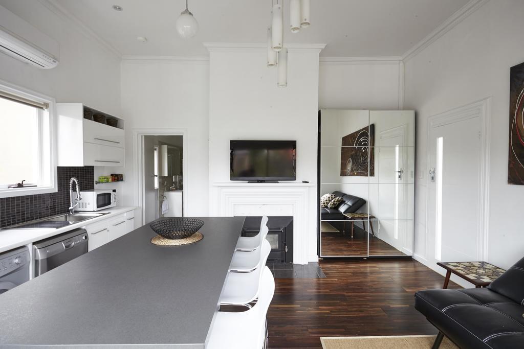 The Anderson, South Melbourne, Msac 400m, Parking, Balcony Melbourne