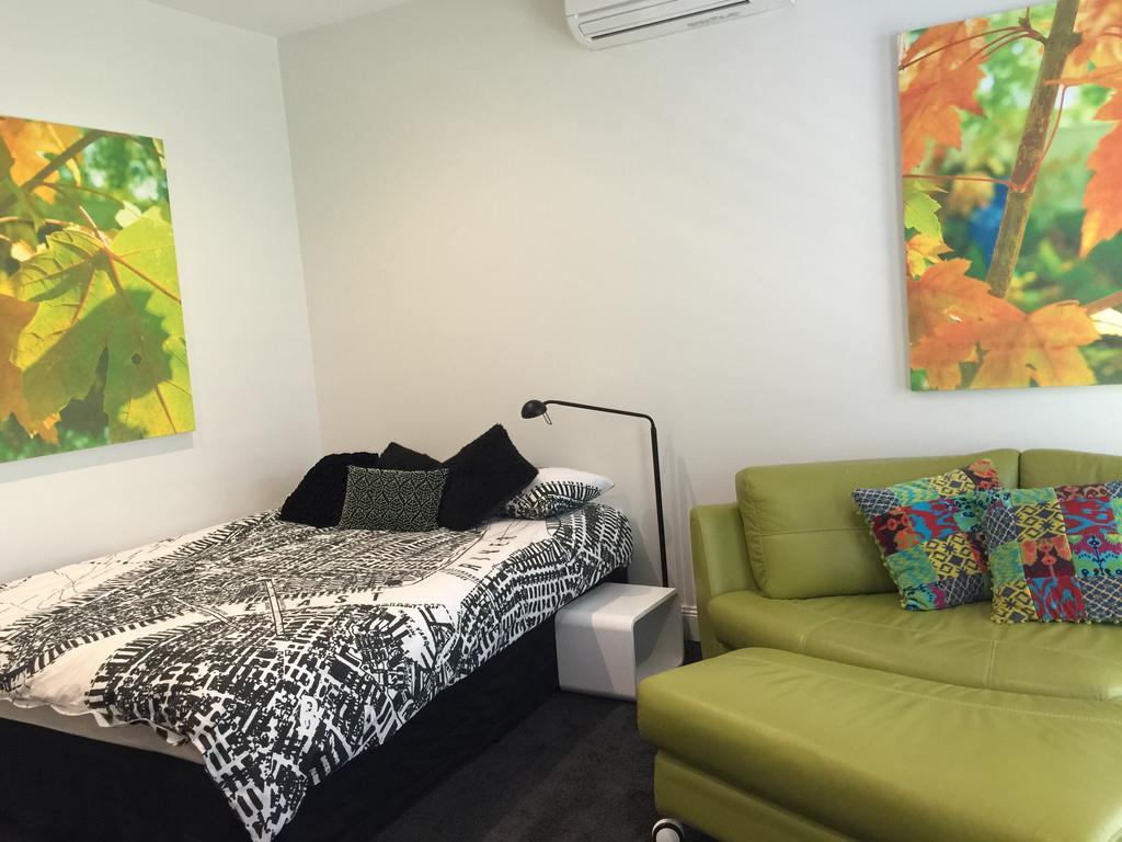 Bed & Breakfast Melbourne Guest House *
