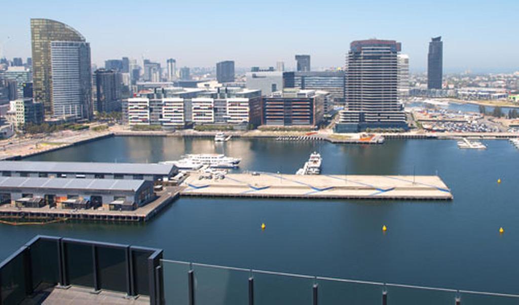 Aparthotel Docklands Prestige 4*