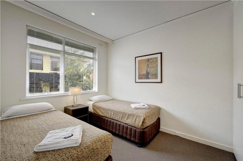 Apartment @ Kew Q105 *