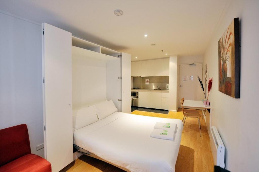 Ozstays 3* Melbourne