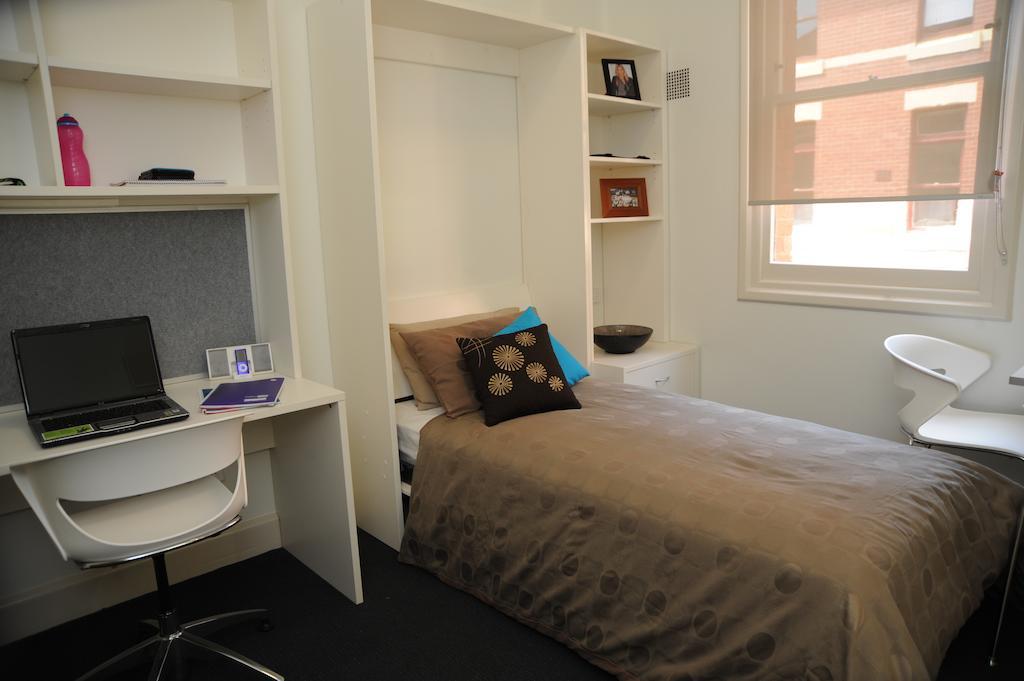 Hostel Yarra House