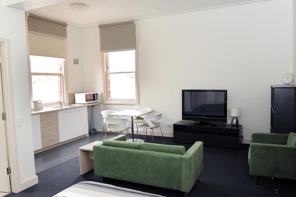 Yarra House