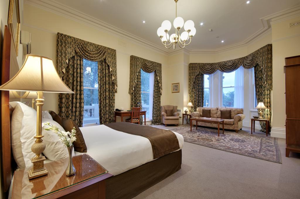 Hotel Charsfield 4*