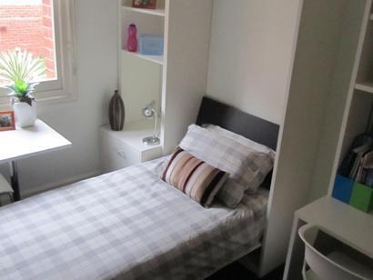 Yarra House Hostel *