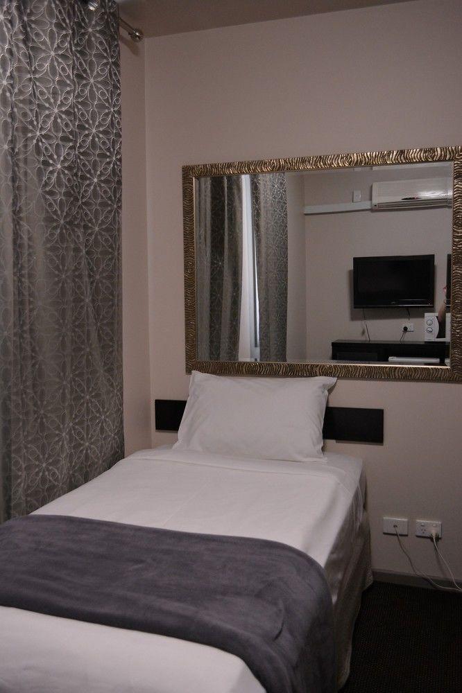 Square Hotel Melbourne