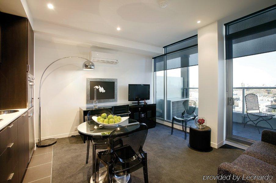 Soya On Davis Aparthotel