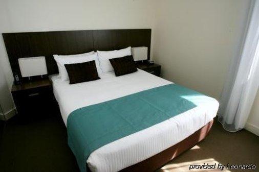 Quest Ivanhoe Aparthotel 4*