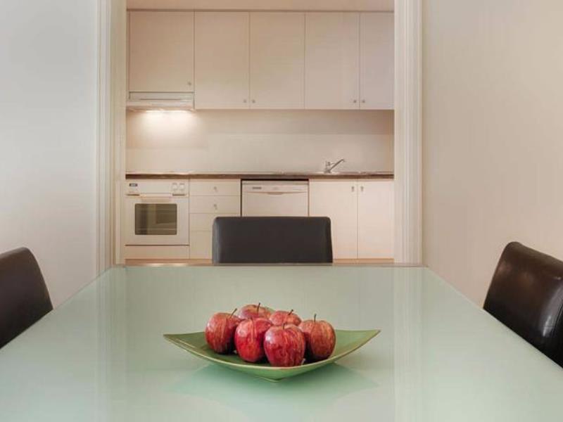 Caroline Serviced South Yarra Apartment *