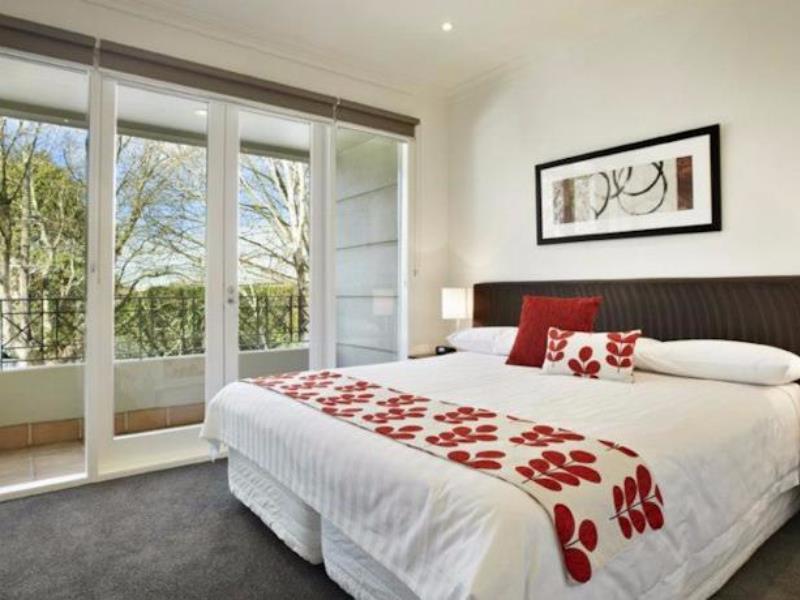 Caroline Serviced South Yarra *