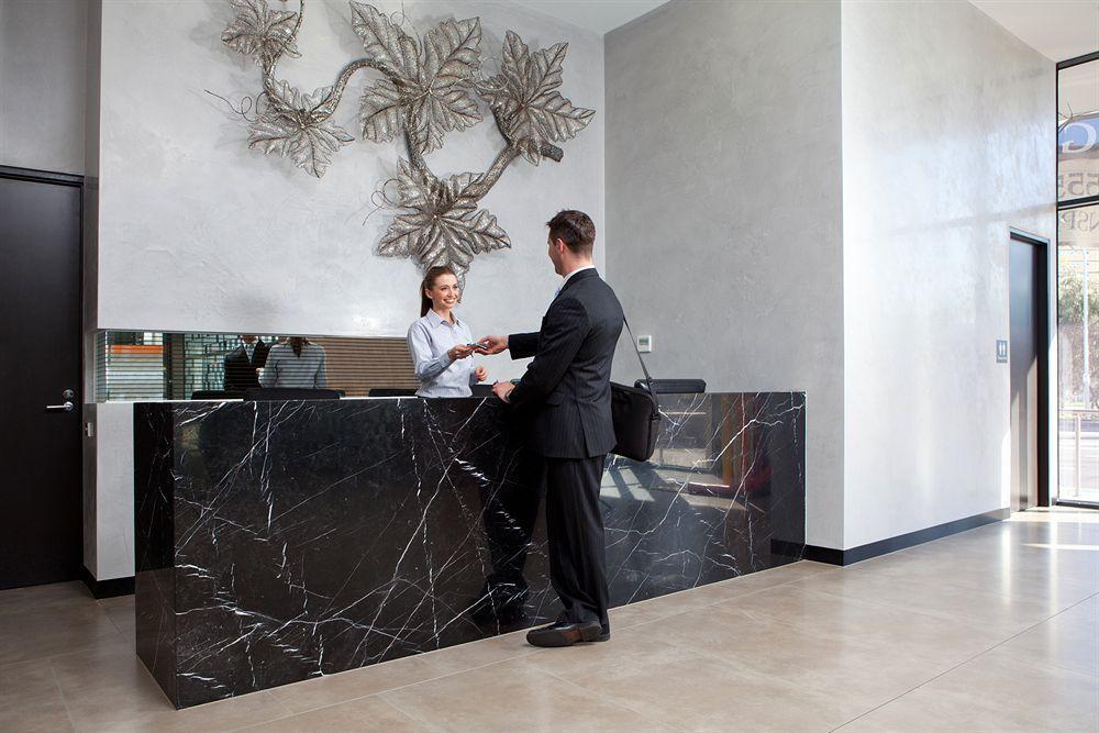 Alt Tower Aparthotel 4*