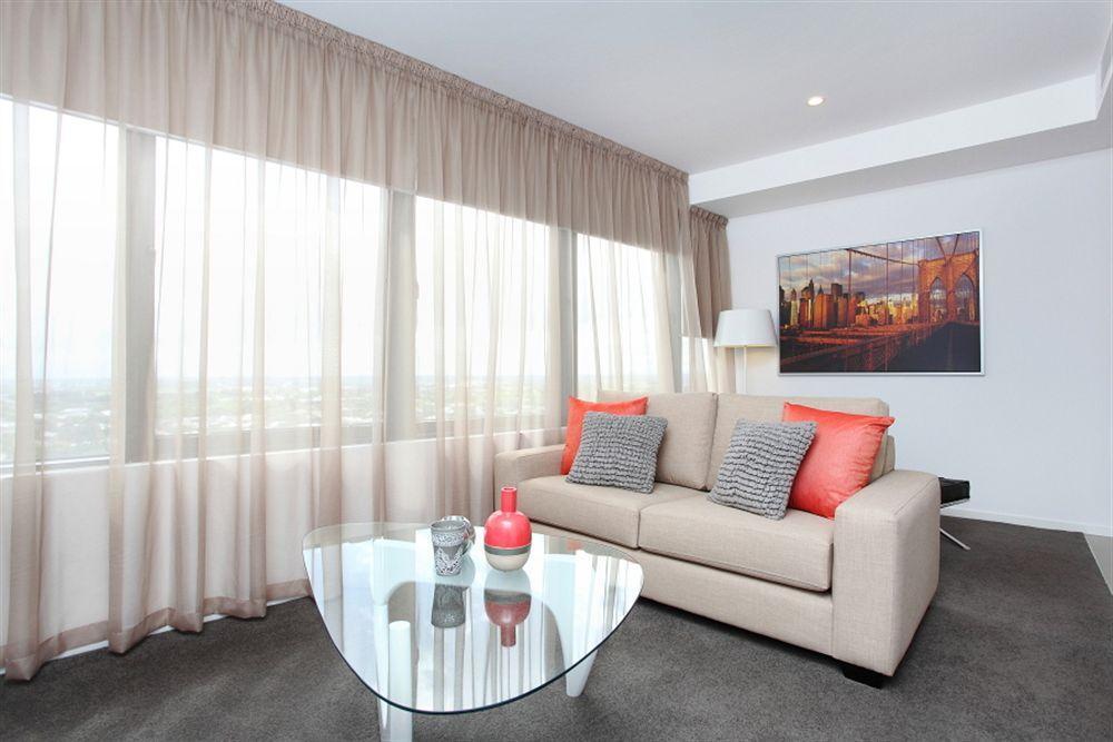 Alt Tower Aparthotel 4*