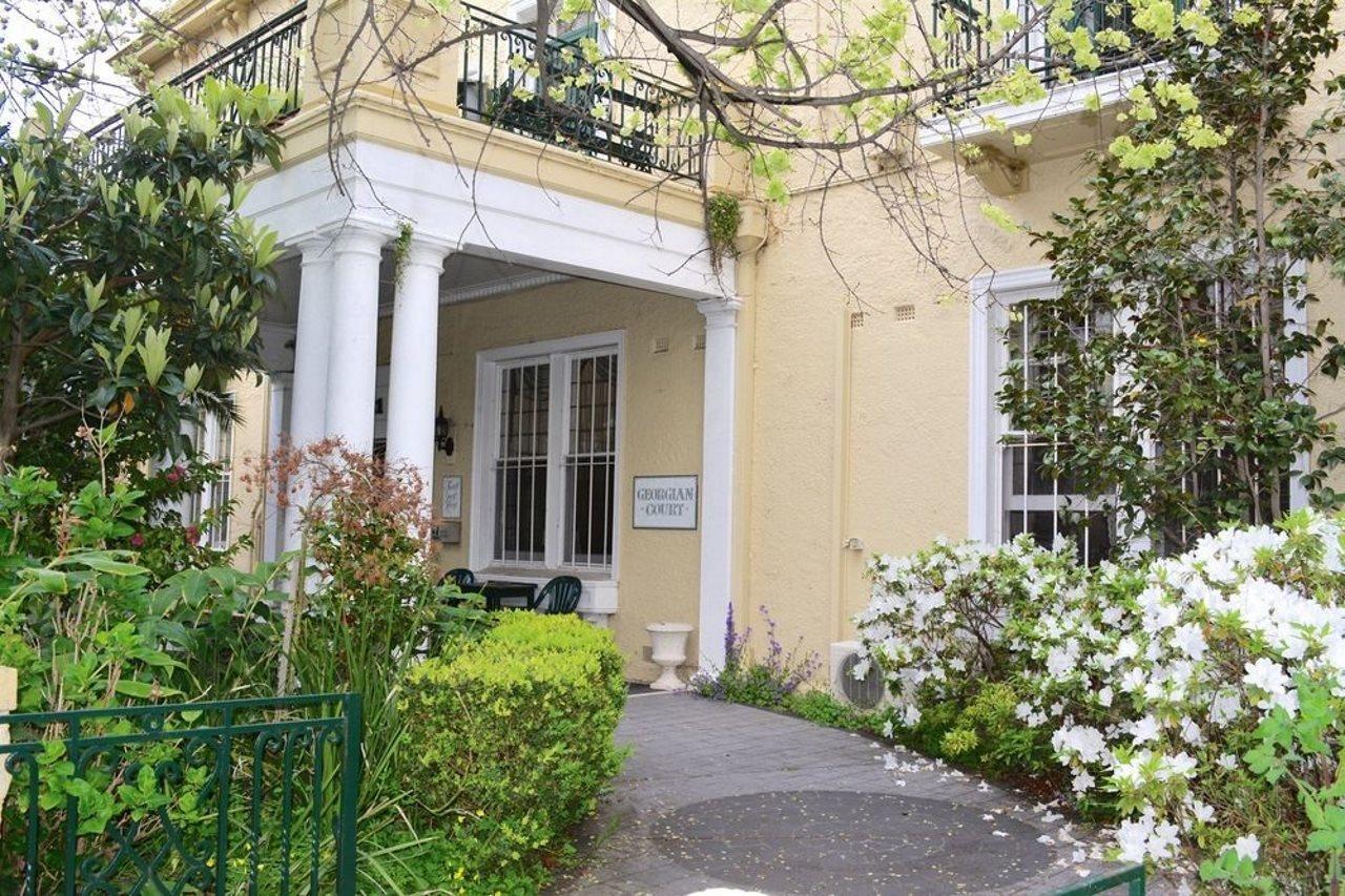 Bed & Breakfast Georgian Court Melbourne
