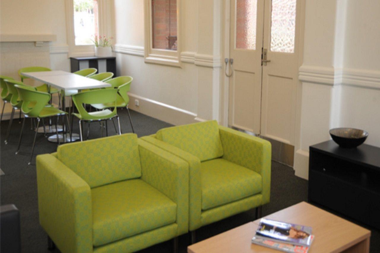Hostel Yarra House