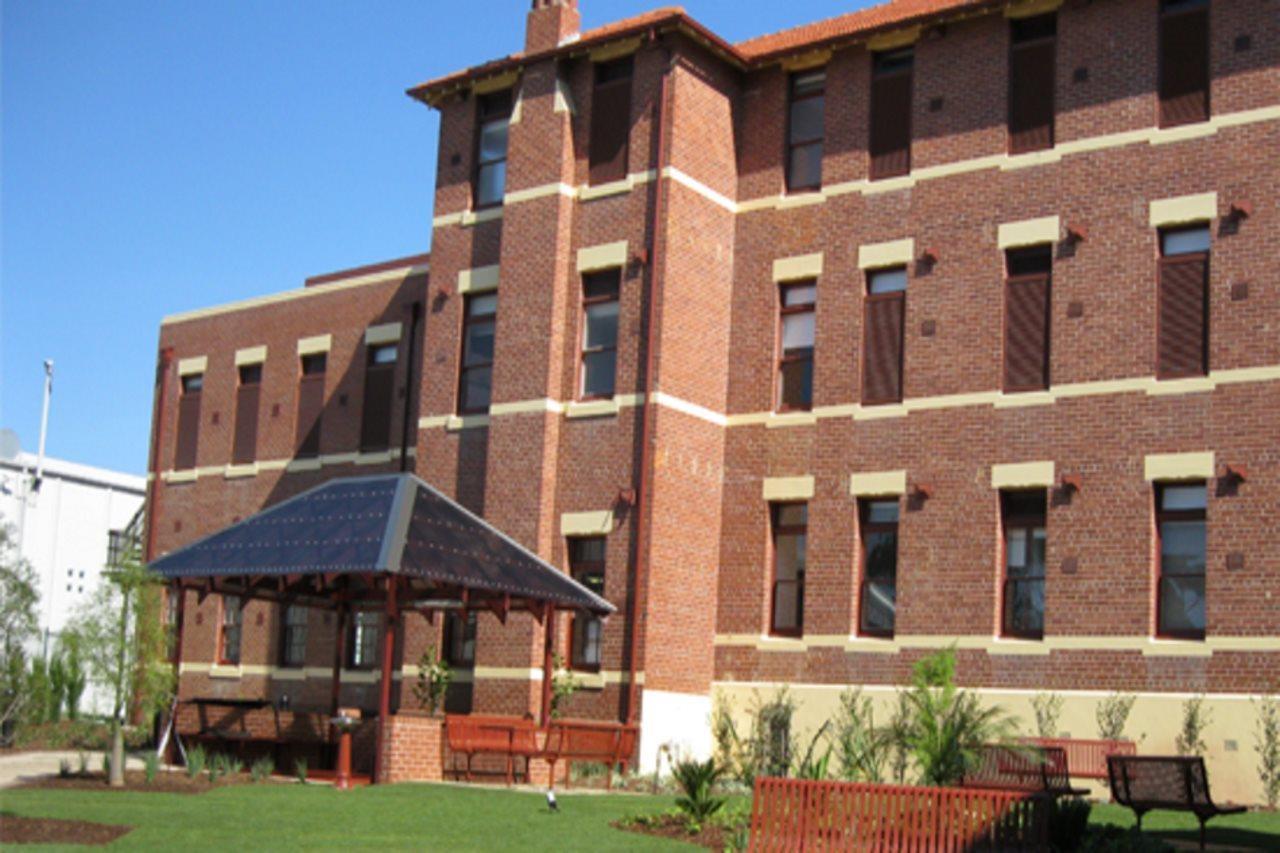 Hostel Yarra House