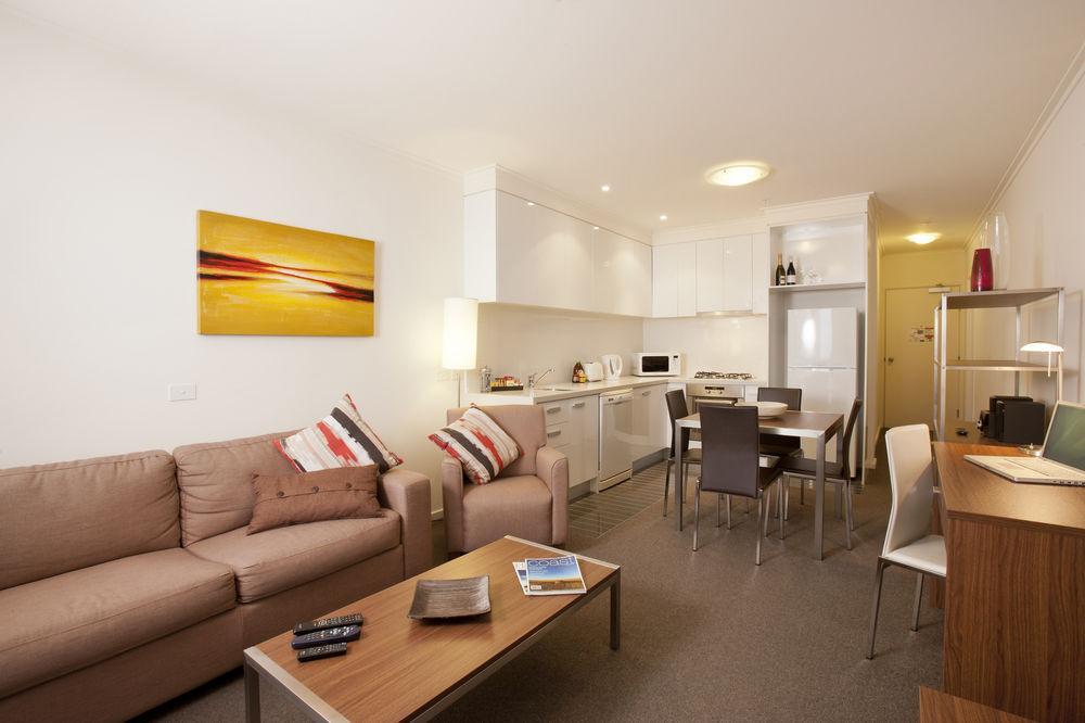 Aparthotel Gem Short 4*