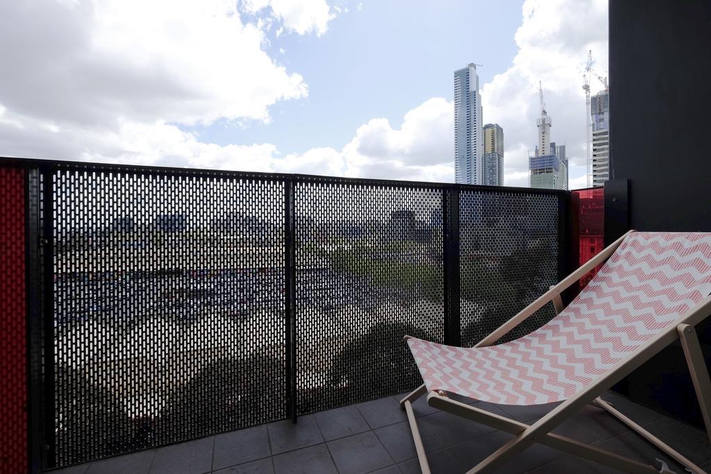 Mono Apartments On Franklin Street Melbourne