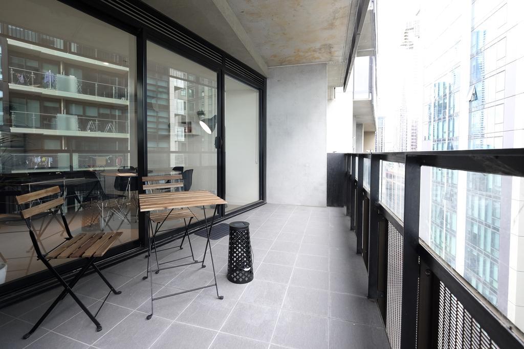 Mono Apartments On Franklin Street Apartment Melbourne
