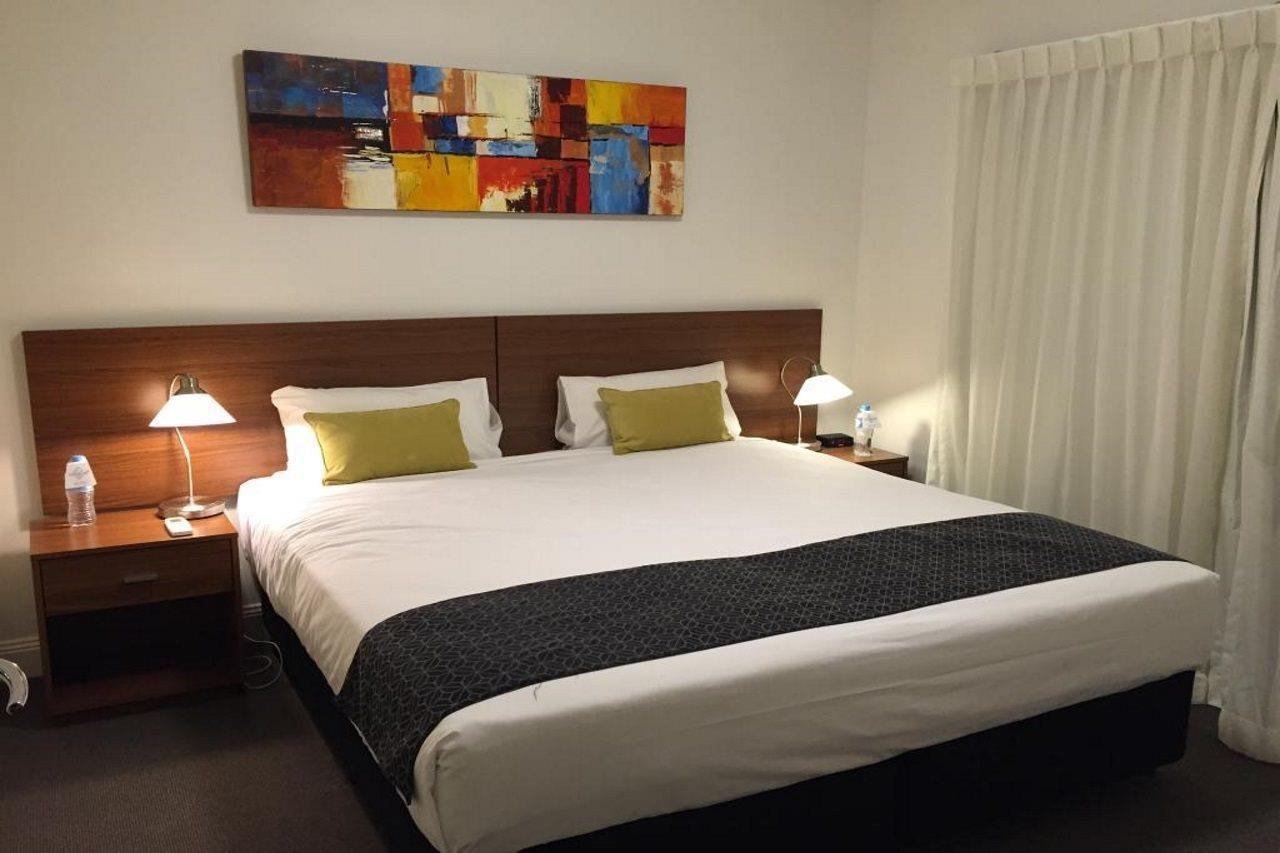 Amazing Accommodations: St Kilda 4* Melbourne