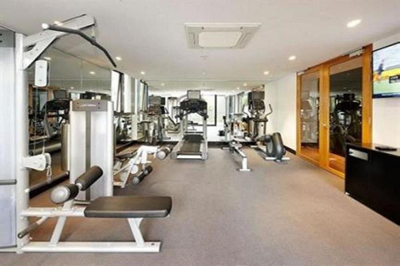 Guilfoyle Apartment