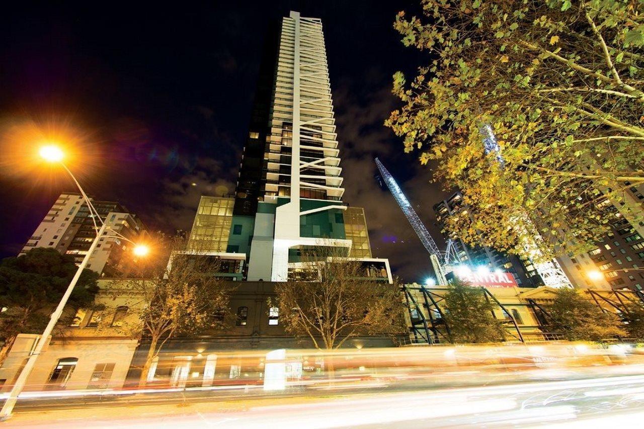 Southbank - Wrap Apartment *